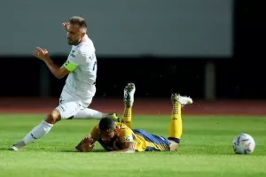 ΑΕΛ - Πάφος FC: Το... τρένο του Μπεργκ δεν σταμάτησε ούτε στη Λεμεσό! (φώτος)