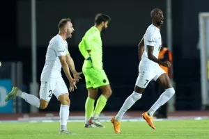 ΑΕΛ - Πάφος FC: Το... τρένο του Μπεργκ δεν σταμάτησε ούτε στη Λεμεσό! (φώτος)