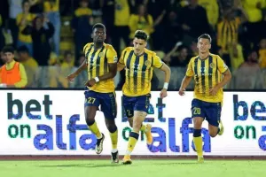 ΑΕΛ - Πάφος FC: Το... τρένο του Μπεργκ δεν σταμάτησε ούτε στη Λεμεσό! (φώτος)