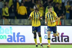 ΑΕΛ - Πάφος FC: Το... τρένο του Μπεργκ δεν σταμάτησε ούτε στη Λεμεσό! (φώτος)