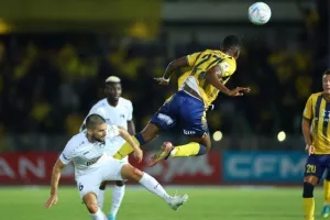 ΑΕΛ - Πάφος FC: Το... τρένο του Μπεργκ δεν σταμάτησε ούτε στη Λεμεσό! (φώτος)