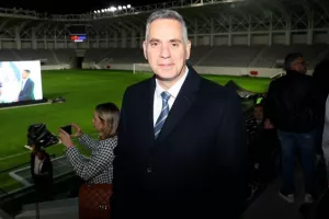 (ΦΩΤΟΣ/ΒΙΝΤΕΟΣ) Μεγάλη μέρα για τη Λεμεσό - Εγκαινιάστηκε το νέο γήπεδο/Εκεί το kerkida