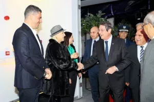 (ΦΩΤΟΣ/ΒΙΝΤΕΟΣ) Μεγάλη μέρα για τη Λεμεσό - Εγκαινιάστηκε το νέο γήπεδο/Εκεί το kerkida