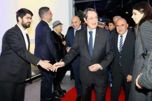 (ΦΩΤΟΣ/ΒΙΝΤΕΟΣ) Μεγάλη μέρα για τη Λεμεσό - Εγκαινιάστηκε το νέο γήπεδο/Εκεί το kerkida