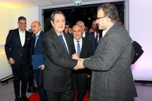 (ΦΩΤΟΣ/ΒΙΝΤΕΟΣ) Μεγάλη μέρα για τη Λεμεσό - Εγκαινιάστηκε το νέο γήπεδο/Εκεί το kerkida