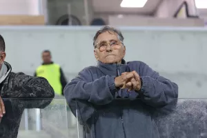 Η κυρία Μαρία στο πλευρό της Εθνικής!