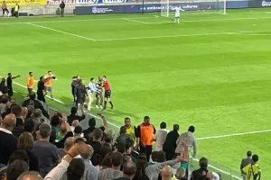 ΚΟΚΚΙΝΗ στο 14' ο Γιανέφσκι! (Φώτος)