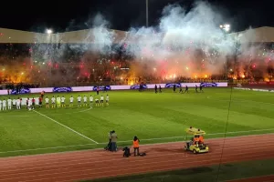 Εντυπωσιακή υποδοχή/ Έκαναν... τη νύχτα - μέρα! (Φώτος/Βίντεο)