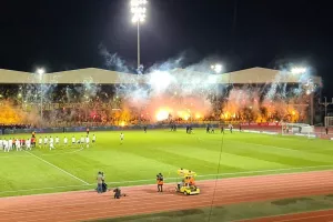 Εντυπωσιακή υποδοχή/ Έκαναν... τη νύχτα - μέρα! (Φώτος/Βίντεο)