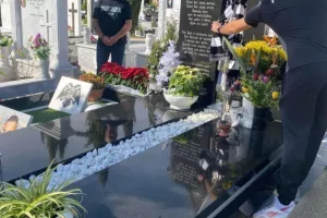 Αντιπροσωπεία του ΠΑΟΚ επισκέφθηκε τον τάφο του άτυχου Νάσου Κωνσταντίνου (Φώτος)