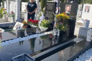 Αντιπροσωπεία του ΠΑΟΚ επισκέφθηκε τον τάφο του άτυχου Νάσου Κωνσταντίνου (Φώτος)
