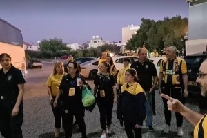 ΦΩΤΟΣ / Αγκαλιά με Σάντος η μικρή Ερμίνα 