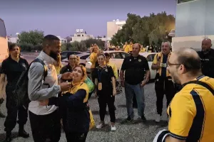 ΦΩΤΟΣ / Αγκαλιά με Σάντος η μικρή Ερμίνα 
