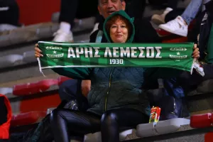 Στις χαρές τους...