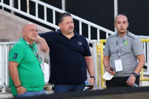 ΑΕΚ: "Έριξαν μέσα μολότοφ, ομάδα 30-40 ατόμων ούτω καλούμενοι οργανωμένοι φιλάθλοι"