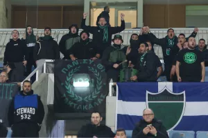 "Ποδοσφαιριστές-τουρίστες/Αφήστε το νέο προπονητή να δουλέψει"