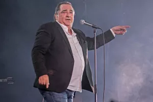 Ο Βασίλης Καρράς υποβλήθηκε σε σοβαρή χειρουργική επέμβαση