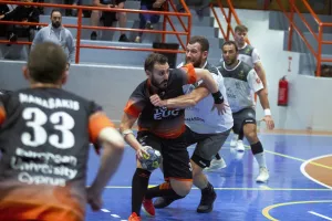 Ξεφεύγουν Sabbianco Aνόρθωση και Παρνασσός