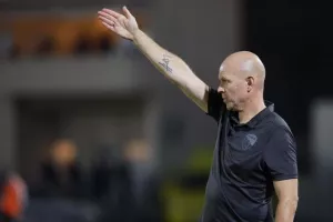 ΑΕΛ - Πάφος FC: Το... τρένο του Μπεργκ δεν σταμάτησε ούτε στη Λεμεσό! (φώτος)