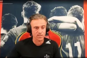 "Δεν με πειράζει οι παίκτες να κάνουν σεξ πριν τα παιχνίδια, αλλά ένα όργιο δεν είναι ότι καλύτερο"