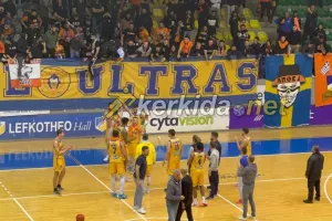 Οι Πορτοκαλί "παρέσυραν" τους παίκτες τους: "Για τα αδέλφια όλα" (βίντεο)