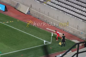 ΦΩΤΟΣ/To 1-0 του Ντορεγκαράι και ο πανηγυρισμός... καράτε στο σημαιάκι!
