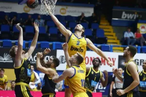 «Ήρωας» Μπίλαν σε μυθική μάχη με τον Άρη!
