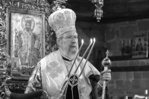 Οι ομάδες μας για τον θάνατο του Αρχιεπισκόπου... 