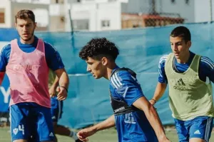 Ανόρθωση: Με τους μικρούς της Κ-19 η προπόνηση στο "Α. Καράς" (φώτος)
