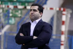 ΝΕΟ με Χάτι Ελ Χατζ