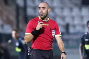 Γιατί Θεουλή στο Παφιακό και όχι ξένος;