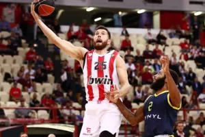 Πίτερς: «Θα έμενα στον Ολυμπιακό μέχρι το τέλος της καριέρας μου»