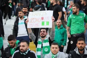 (Φωτορεπορτάζ) Ο κόσμος στο ΑΠΟΕΛ - Ομόνοια