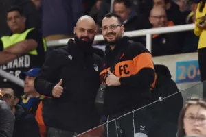 (Φωτορεπορτάζ) Ο κόσμος στο ΑΠΟΕΛ - Ομόνοια
