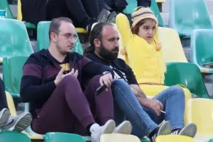 (Φωτορεπορτάζ) Ο κόσμος στην ΑΡΕΝΑ