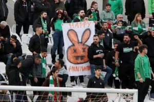 (Φωτορεπορτάζ) Ο κόσμος στο ΑΠΟΕΛ - Ομόνοια