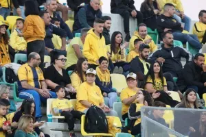 (Φωτορεπορτάζ) Ο κόσμος στην ΑΡΕΝΑ