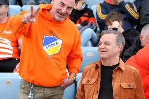(Φωτορεπορτάζ) Ο κόσμος στο ΑΠΟΕΛ - Ομόνοια