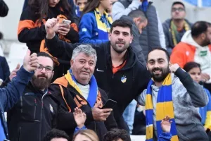(Φωτορεπορτάζ) Ο κόσμος στο ΑΠΟΕΛ - Ομόνοια