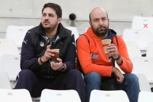 (Φωτορεπορτάζ) Ο κόσμος στο ΑΠΟΕΛ - Ομόνοια