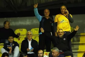 (Φωτορεπορτάζ) Ο κόσμος στο Τσίρειο