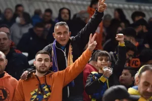 (Φωτορεπορτάζ) Ο κόσμος στο ΑΠΟΕΛ - Ομόνοια