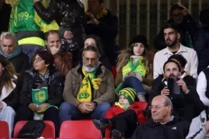 (Φωτορεπορτάζ) Οι φίλοι της ΑΕΚ στο στο "Roazhon Park"