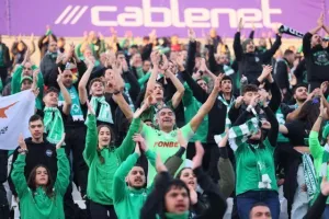 (Φωτορεπορτάζ) Ο κόσμος στο ΑΠΟΕΛ - Ομόνοια