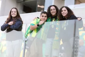 (Φωτορεπορτάζ) Ο κόσμος στην ΑΡΕΝΑ