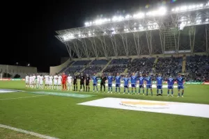 7.352 θεατές