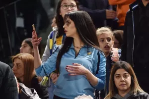 (Φωτορεπορτάζ) Ο κόσμος στο ΑΠΟΕΛ - Ομόνοια