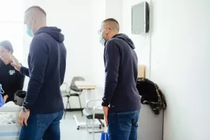 Απόλλων/Μοίρασε χαμόγελα και δώρα στα μικρά παιδιά στο Γεν. Νοσοκομείο (φώτος)