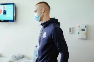Απόλλων/Μοίρασε χαμόγελα και δώρα στα μικρά παιδιά στο Γεν. Νοσοκομείο (φώτος)