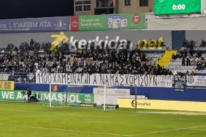 Πανό με μήνυμα από το ΣΥ.ΦΙ ΠΑΟΚ Κύπρου